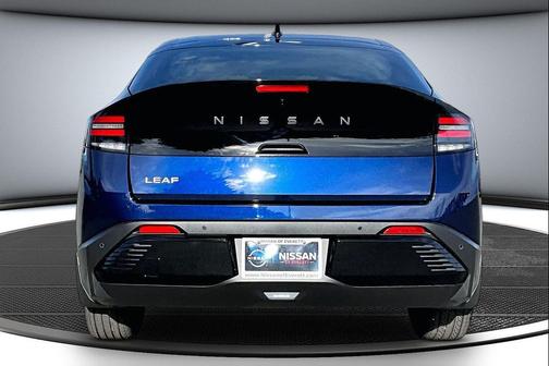 Deep Ocean Blue Pearl 2026 Nissan Leaf S+