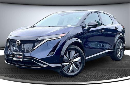 Deep Ocean Blue Pearl/Black Diamond Pearl 2024 Nissan ARIYA ENGAGE