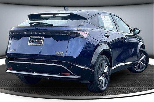 Deep Ocean Blue Pearl/Black Diamond Pearl 2024 Nissan ARIYA ENGAGE