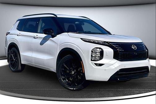 Alpine Frost 2026 Nissan Rogue Platinum