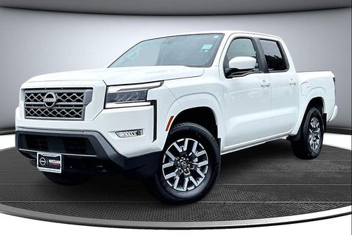 2024 Nissan Frontier SL