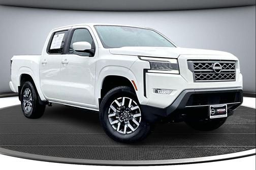 2024 Nissan Frontier SL