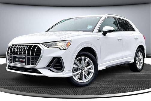 2024 Audi Q3 Premium 45 TFSI S line quattro Tiptronic