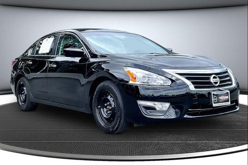 Super Black 2014 Nissan Altima 2.5 S