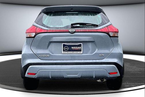 Boulder Gray Pearl 2022 Nissan Kicks SR