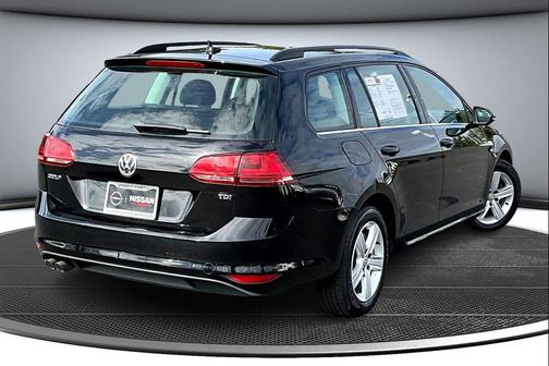 2015 Volkswagen Golf SportWagen TDI S 4-Door