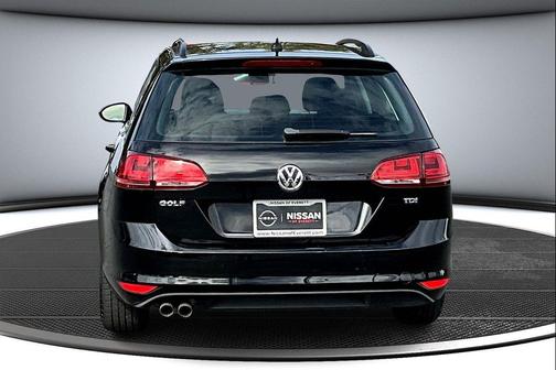 2015 Volkswagen Golf SportWagen TDI S 4-Door