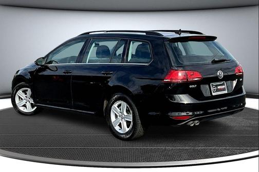 2015 Volkswagen Golf SportWagen TDI S 4-Door