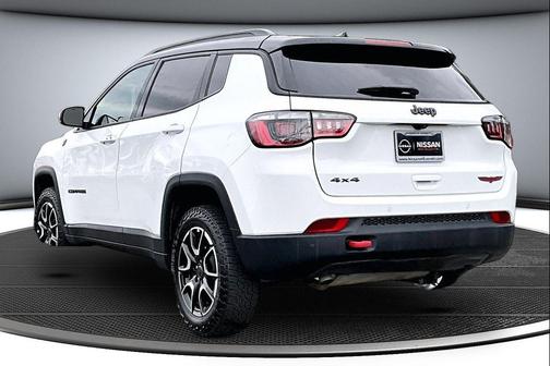 2025 Jeep Compass Trailhawk