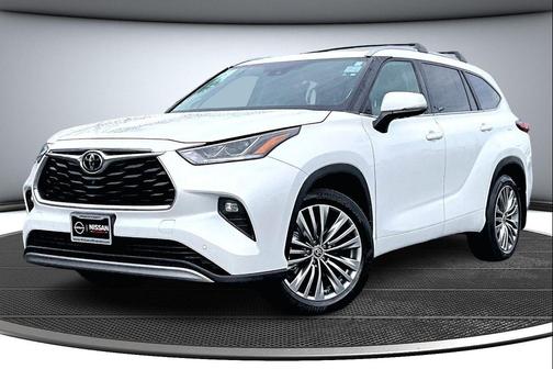 2022 Toyota Highlander Platinum