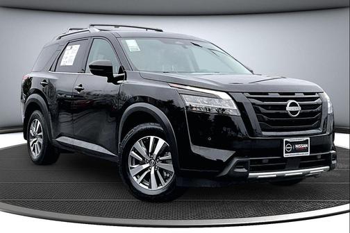 2024 Nissan Pathfinder SL 4WD