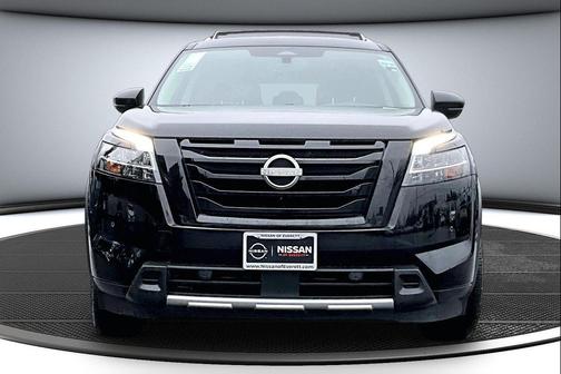 2024 Nissan Pathfinder SL 4WD