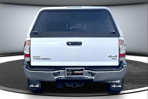 Super White 2015 Toyota Tacoma Base