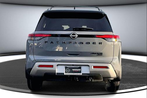 2025 Nissan Pathfinder Platinum 4WD