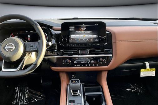 2025 Nissan Pathfinder Platinum 4WD