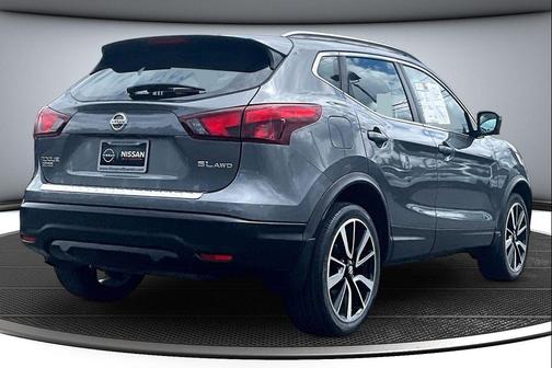 Gun Metallic 2018 Nissan Rogue Sport SL
