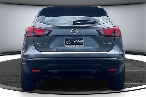 Gun Metallic 2018 Nissan Rogue Sport SL