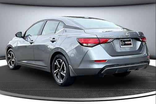 Gun Metallic 2024 Nissan Sentra SV