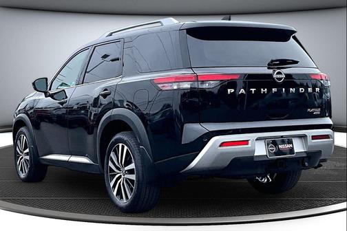 Super Black 2025 Nissan Pathfinder Platinum 4WD