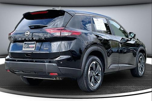 Super Black 2025 Nissan Rogue SV