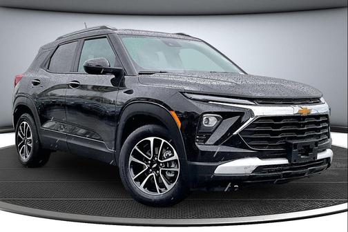 Mosaic Black Metallic 2025 Chevrolet Trailblazer LT
