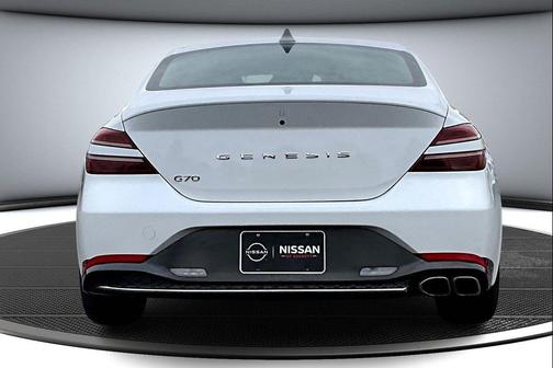 2022 Genesis G70 2.0T RWD