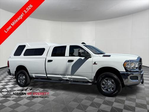 2024 RAM 3500 Tradesman Crew Cab 4x4 8' Box