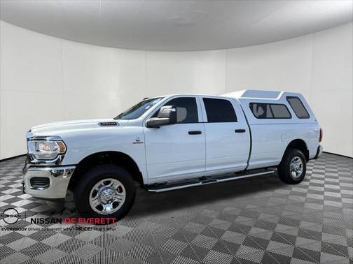 2024 RAM 3500 Tradesman Crew Cab 4x4 8' Box