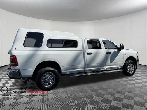 2024 RAM 3500 Tradesman Crew Cab 4x4 8' Box