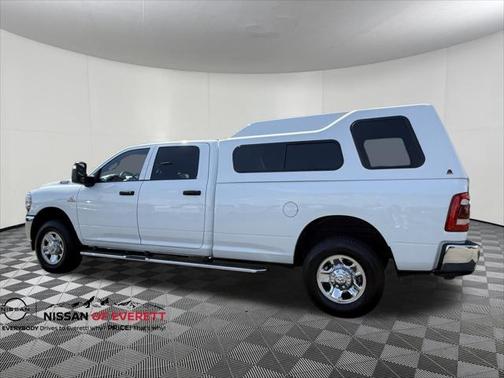2024 RAM 3500 Tradesman Crew Cab 4x4 8' Box