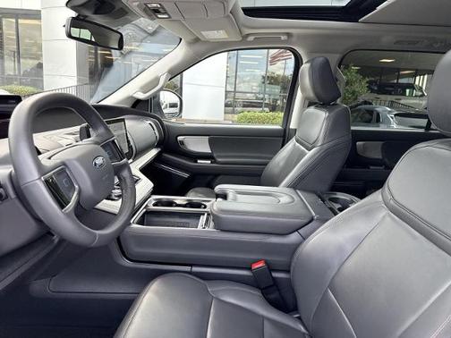 OXFORD WHITE 2025 Ford Expedition ACTIVE