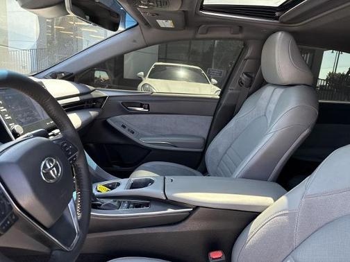 White 2019 Toyota Avalon XLE TOURING