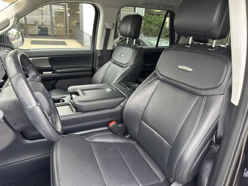 AGATE BLACK METALLIC 2025 Ford Expedition PLATINUM
