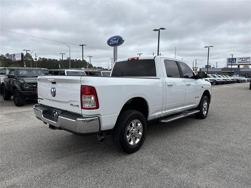 Bright White Clearcoat 2022 RAM 2500 BIG HORN