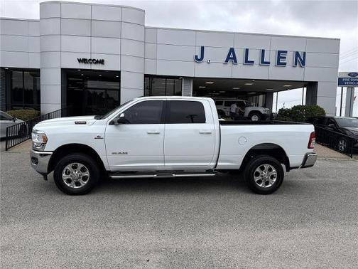 Bright White Clearcoat 2022 RAM 2500 BIG HORN