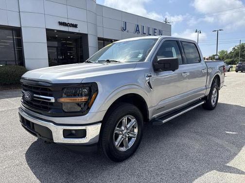 ICONIC SILVER METALLIC 2024 Ford F-150 XLT