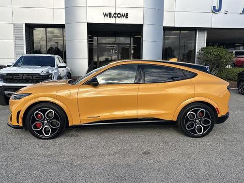 CYBER ORANGE MET TRI-COAT 2021 Ford Mustang Mach-E GT