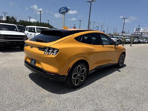 CYBER ORANGE MET TRI-COAT 2021 Ford Mustang Mach-E GT