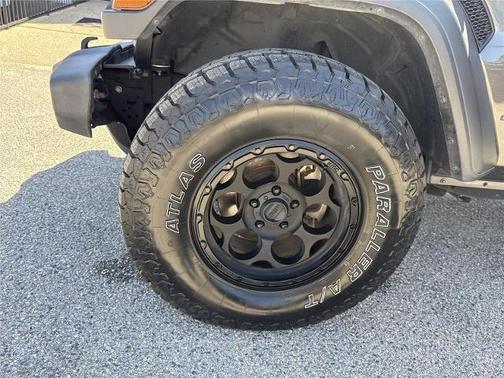 Gray 2020 Jeep Gladiator SPORT