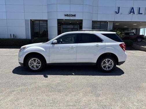 Summit White 2017 Chevrolet Equinox LT