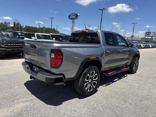 Sterling 2023 GMC Canyon AT4