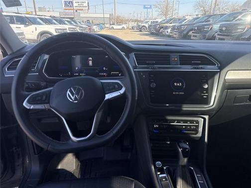 2023 Volkswagen Tiguan 2.0T SE
