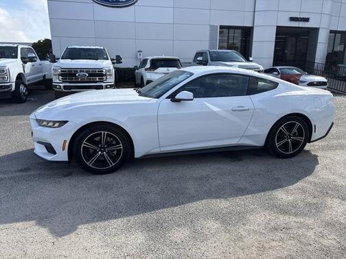 2024 Ford Mustang ECOBOOST PREMIUM