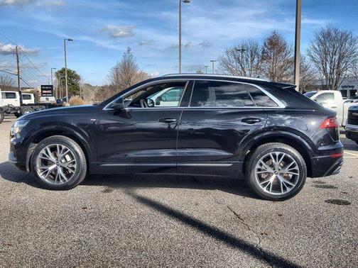 2021 Audi Q8 55 Premium Plus