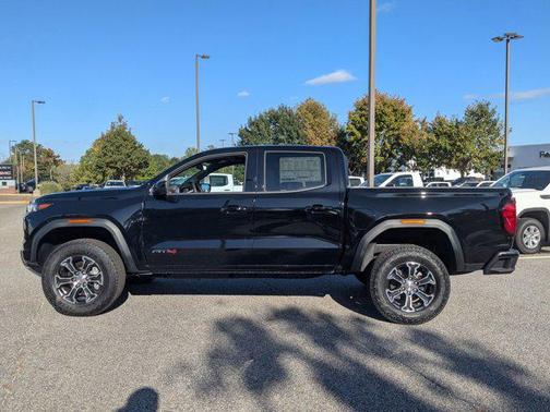 2025 GMC Canyon AT4