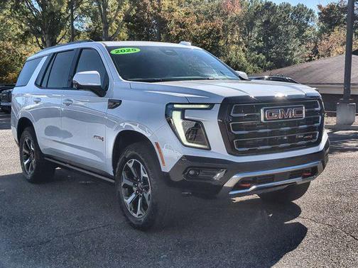 2025 GMC Yukon 4WD AT4