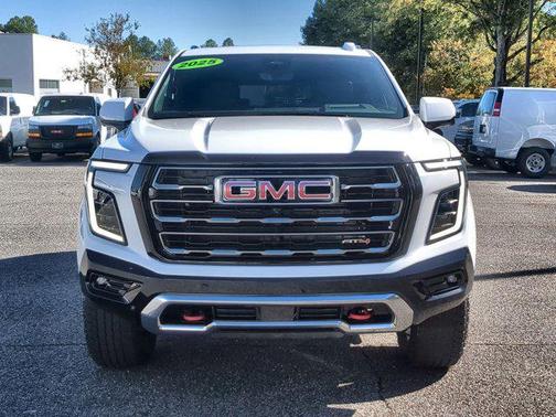 2025 GMC Yukon 4WD AT4