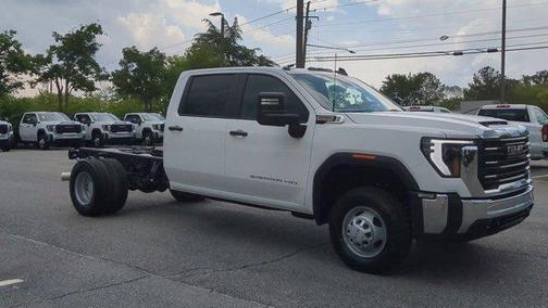 2025 GMC Sierra 3500 Base
