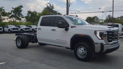 2025 GMC Sierra 3500 Base