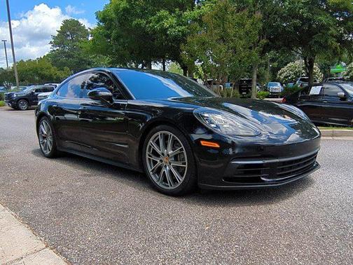 2020 Porsche Panamera E-Hybrid 4